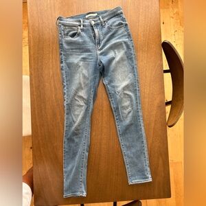 2 Pairs Levi Skinny Jeans.